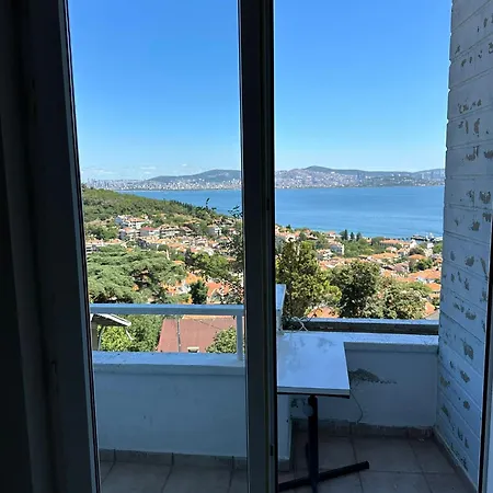 Manzaraada Tepe *